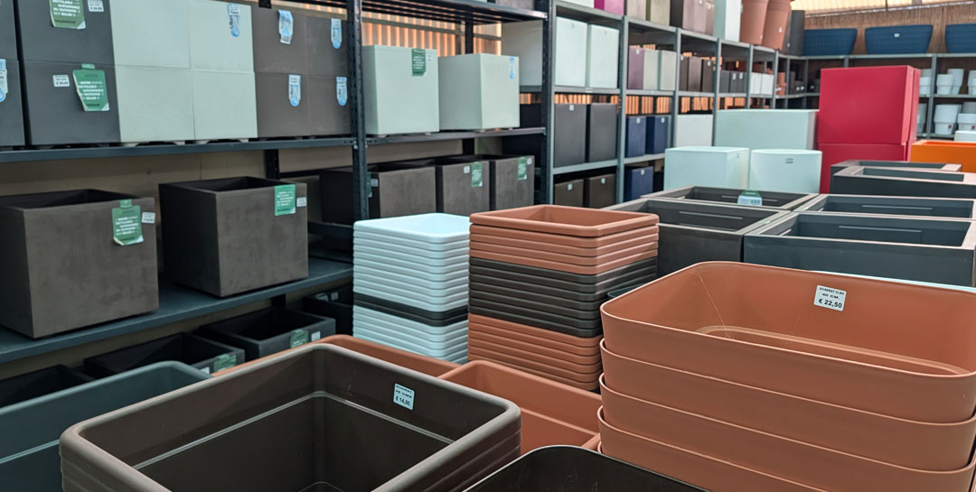 Macetas de plástico en Albogarden Macetas de plástico en Albogarden